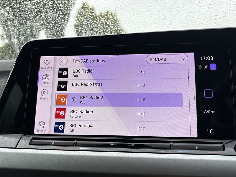 Volkswagen Golf TSI Life - U548