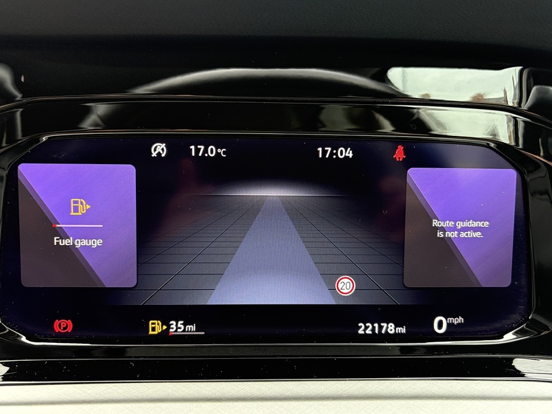 Volkswagen Golf TSI Life - U548