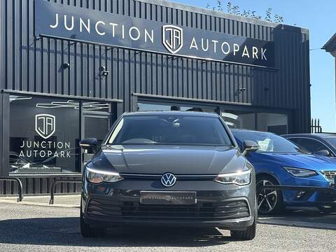 Volkswagen Golf TSI Life - U548