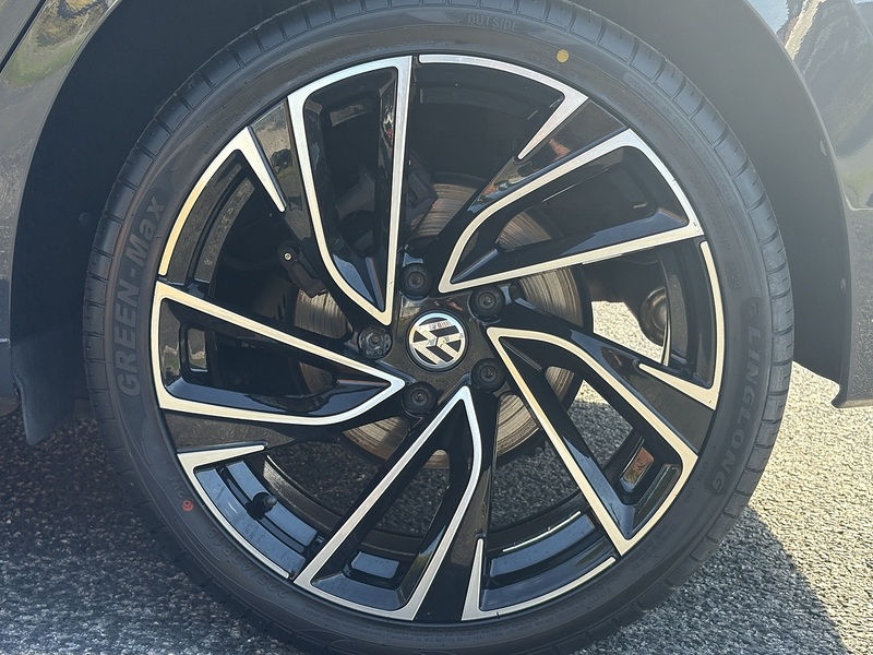 Volkswagen Golf TSI Life - U548