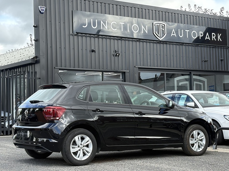 Volkswagen Polo TSI SE - U553