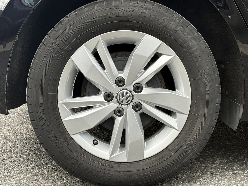 Volkswagen Polo TSI SE - U553