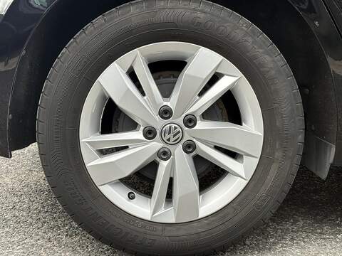 Volkswagen Polo TSI SE - U553