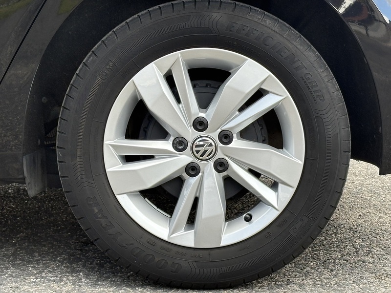 Volkswagen Polo TSI SE - U553