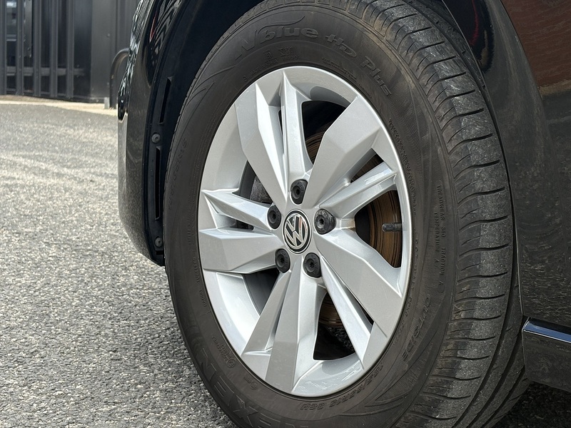 Volkswagen Polo TSI SE - U553