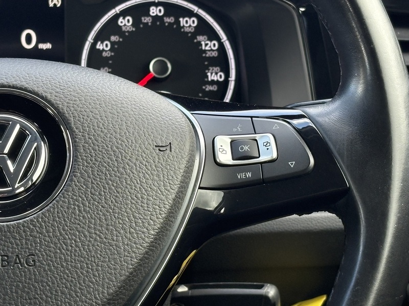 Volkswagen Polo TSI SE - U553