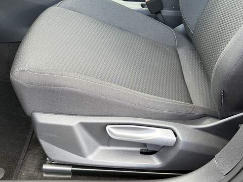 Volkswagen Polo TSI SE - U553