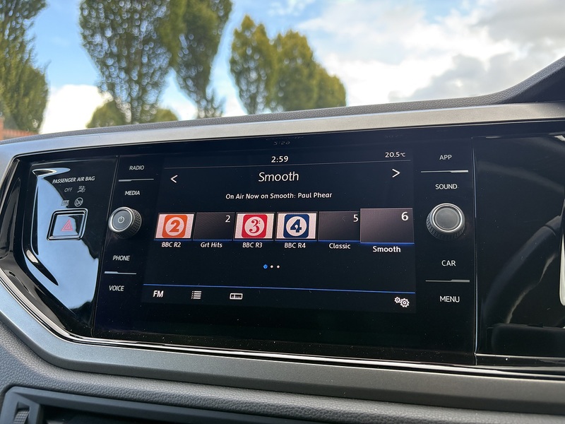 Volkswagen Polo TSI SE - U553