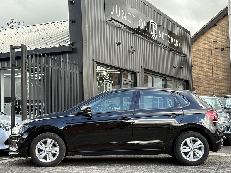 Volkswagen Polo TSI SE - U553