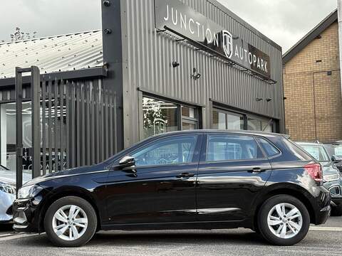 Volkswagen Polo TSI SE - U553