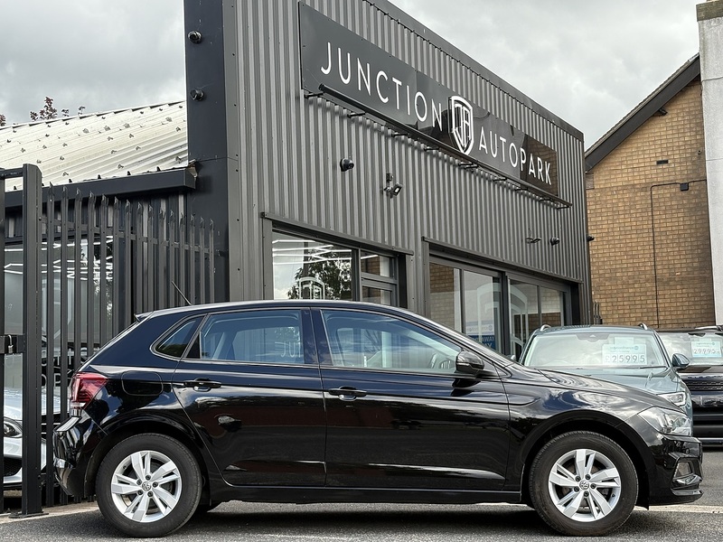 Volkswagen Polo TSI SE - U553