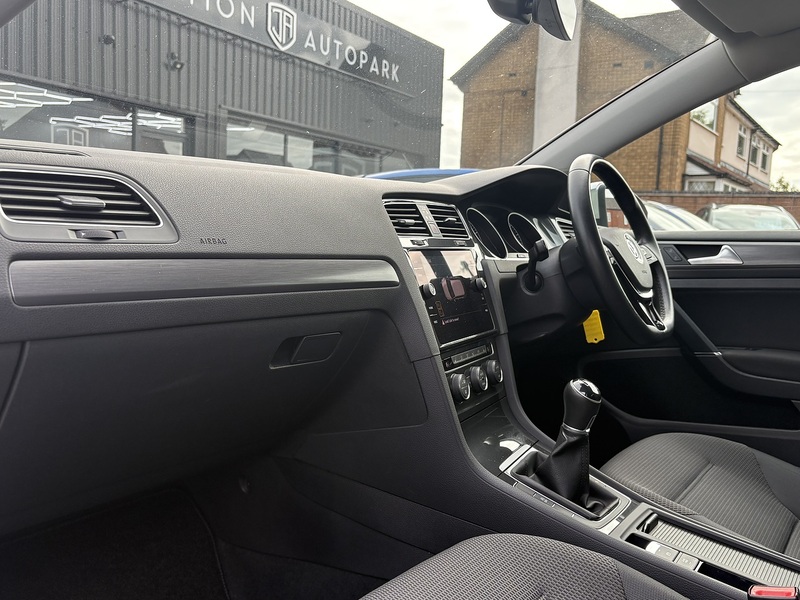 Volkswagen Golf TSI Match Edition - U559