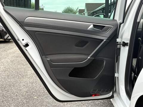 Volkswagen Golf TSI Match Edition - U559