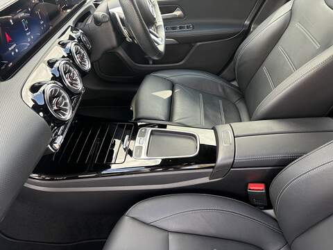 Mercedes-Benz A Class A35h MHEV AMG - U563