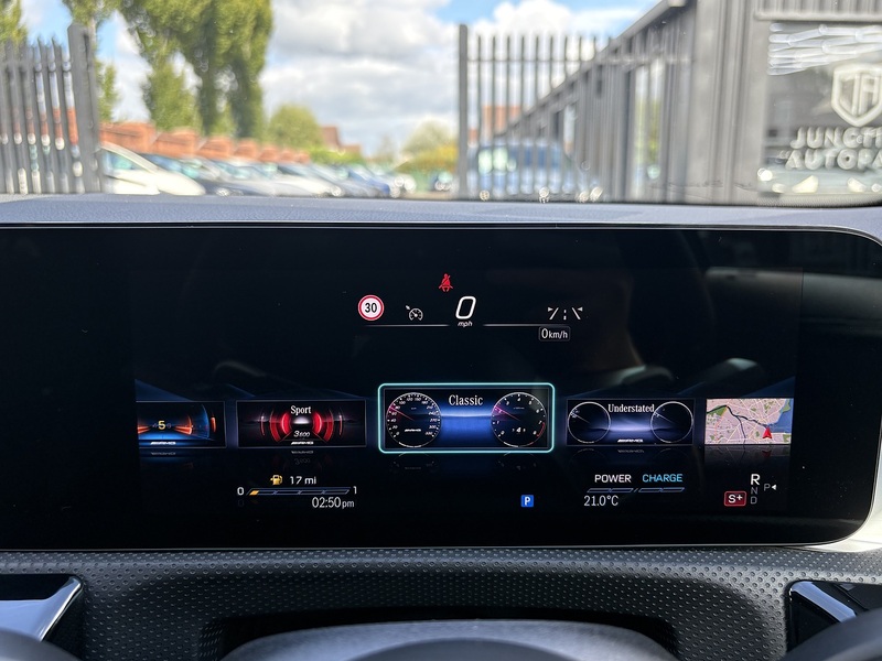 Mercedes-Benz A Class A35h MHEV AMG - U563