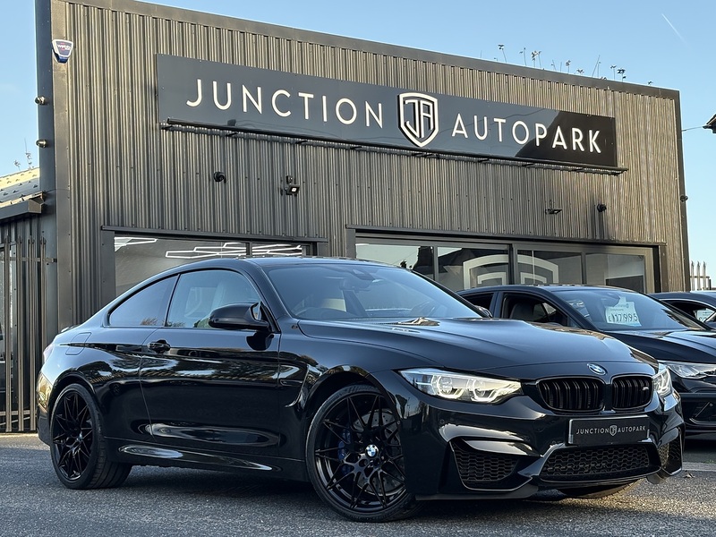 BMW M4 BiTurbo Competition - U584