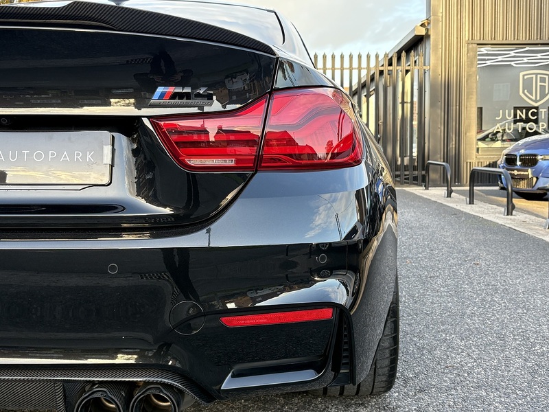 BMW M4 BiTurbo Competition - U584