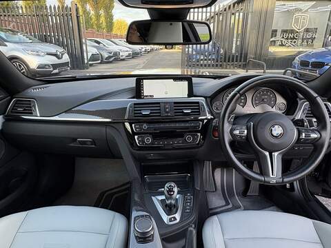 BMW M4 BiTurbo Competition - U584