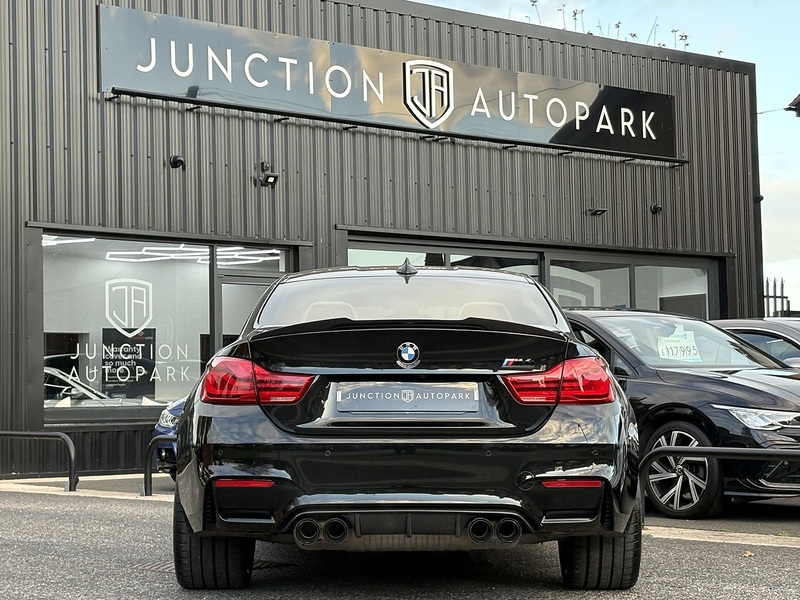 BMW M4 BiTurbo Competition - U584