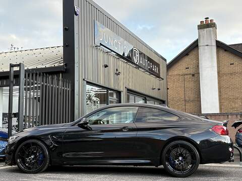 BMW M4 BiTurbo Competition - U584