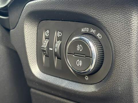 Vauxhall Corsa Turbo SRi - U587