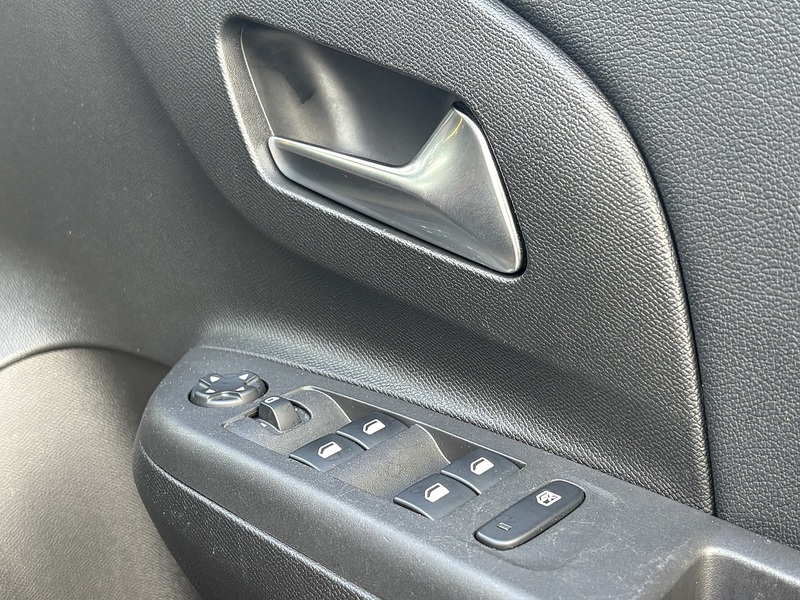 Vauxhall Corsa Turbo SRi - U587