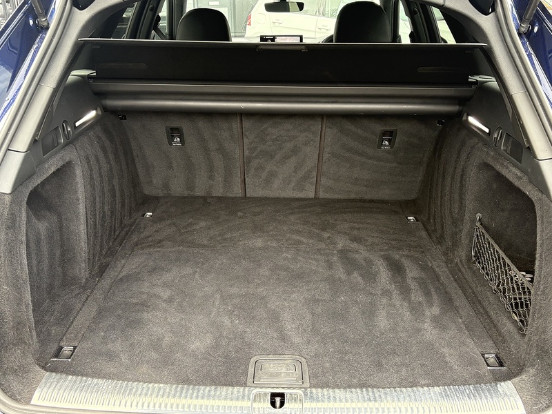 Audi A4 Avant TDI Black Edition - U592