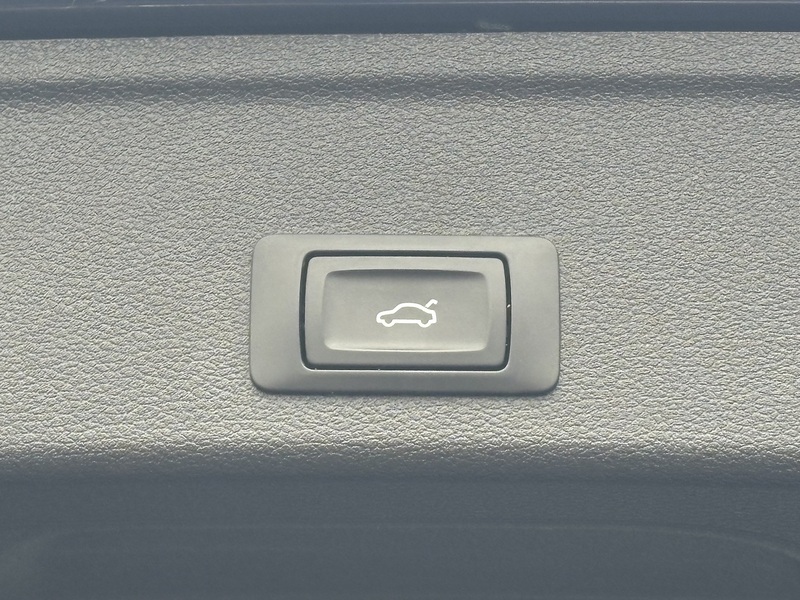 Audi A4 Avant TDI Black Edition - U592