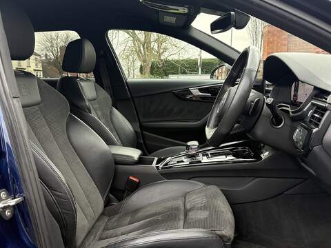 Audi A4 Avant TDI Black Edition - U592