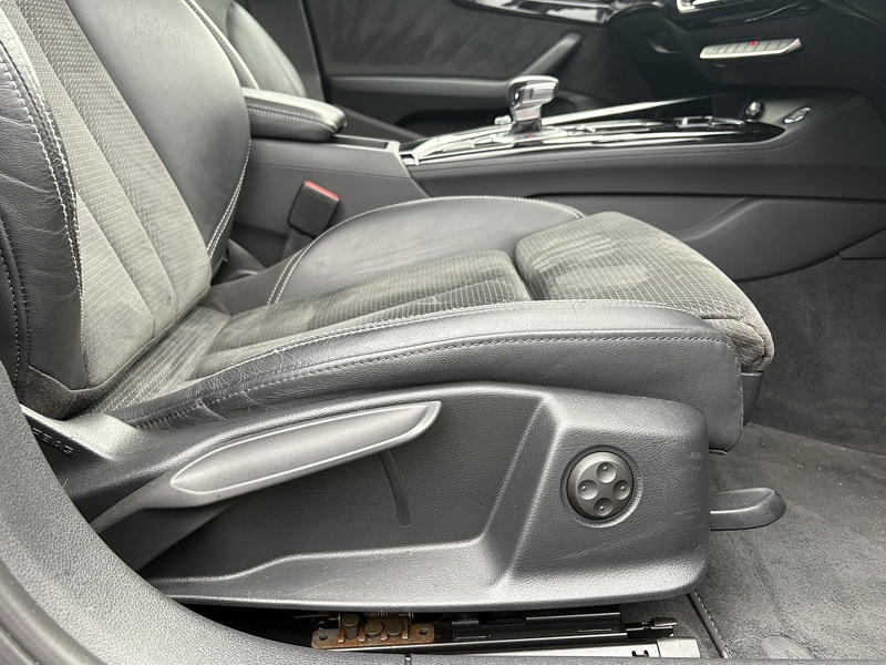 Audi A4 Avant TDI Black Edition - U592