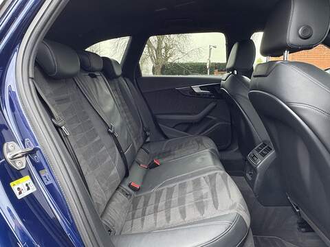 Audi A4 Avant TDI Black Edition - U592