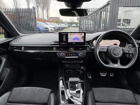 Audi A4 Avant TDI Black Edition - U592