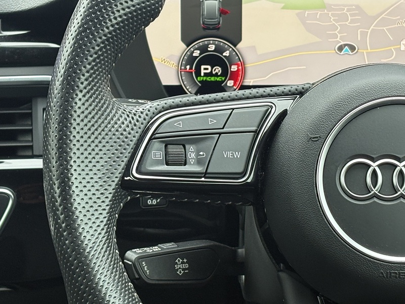 Audi A4 Avant TDI Black Edition - U592