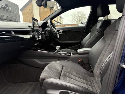 Audi A4 Avant TDI Black Edition - U592