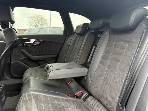 Audi A4 Avant TDI Black Edition - U592