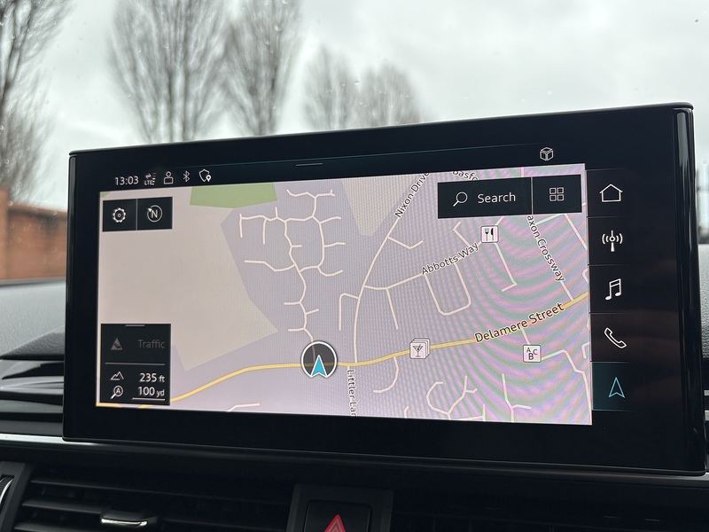 Audi A4 Avant TDI Black Edition - U592