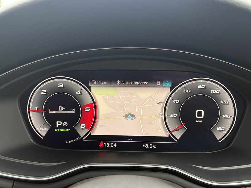 Audi A4 Avant TDI Black Edition - U592