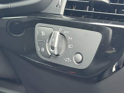 Audi A4 Avant TDI Black Edition - U592