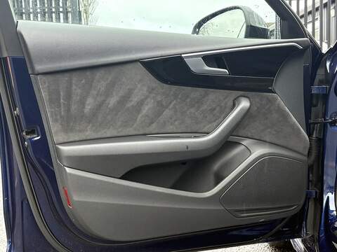 Audi A4 Avant TDI Black Edition - U592