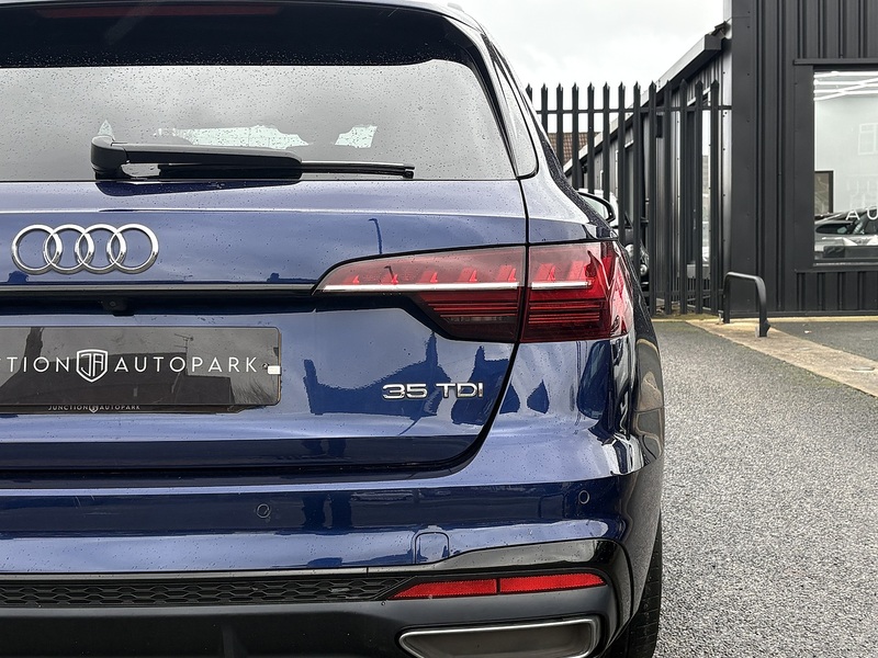 Audi A4 Avant TDI Black Edition - U592