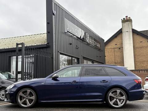 Audi A4 Avant TDI Black Edition - U592