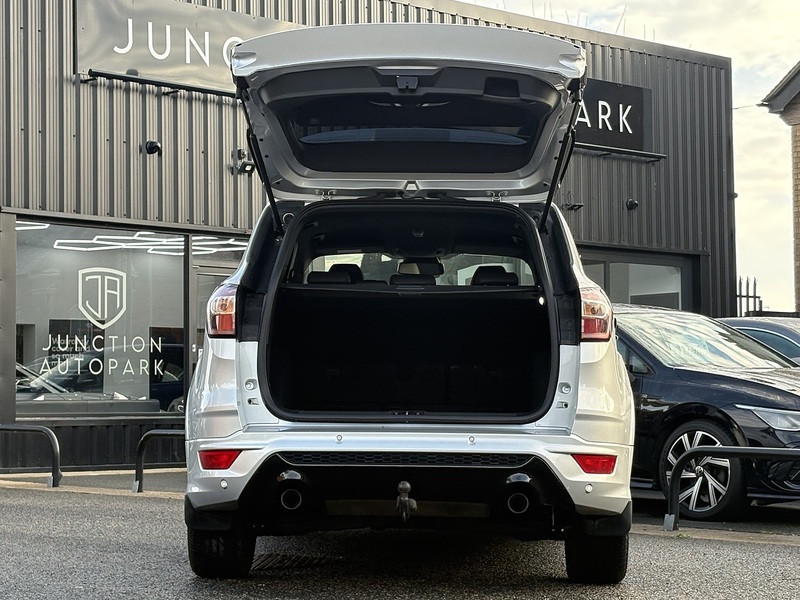 Ford Kuga TDCi ST-Line - U594