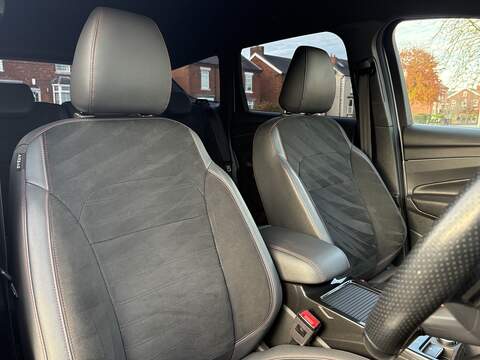 Ford Kuga TDCi ST-Line - U594