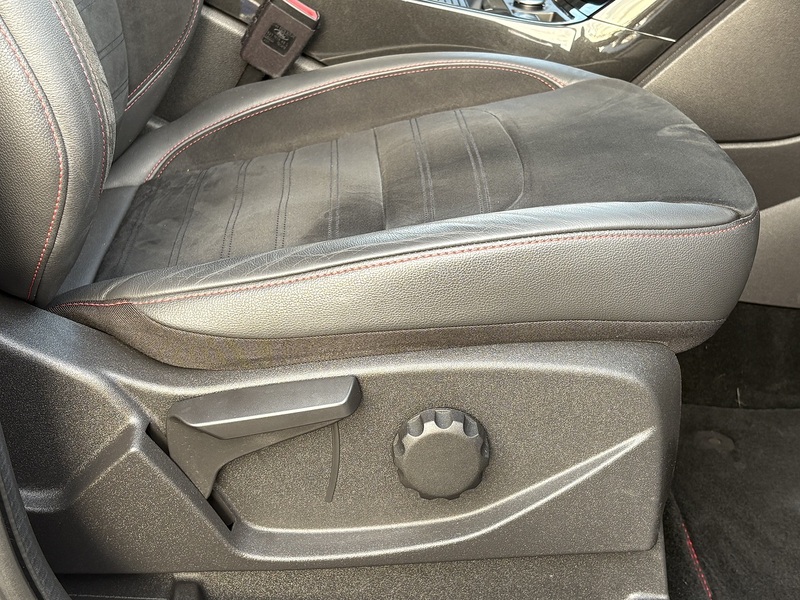 Ford Kuga TDCi ST-Line - U594