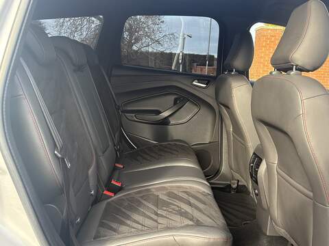 Ford Kuga TDCi ST-Line - U594