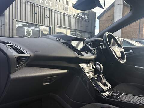 Ford Kuga TDCi ST-Line - U594