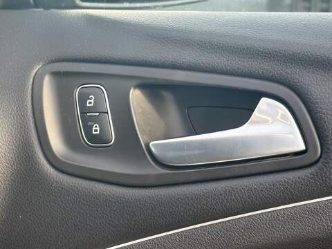 Ford Kuga TDCi ST-Line - U594