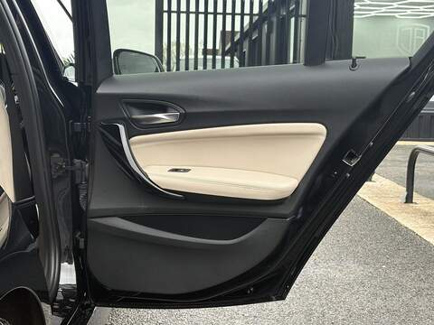 BMW 1 Series M140i Shadow Edition - U595