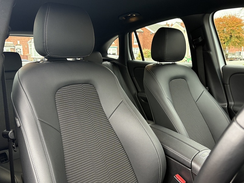 Mercedes-Benz GLA GLA200 Sport - U602