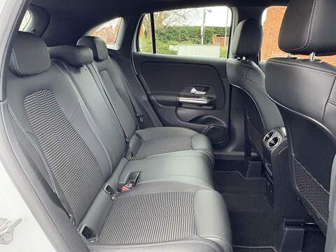 Mercedes-Benz GLA GLA200 Sport - U602